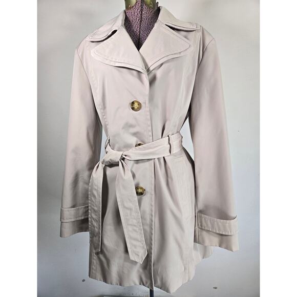 London Fog Jackets & Blazers - London Fog Women's Water Resistant Belted Cream Color Trench Coat. Size Medium